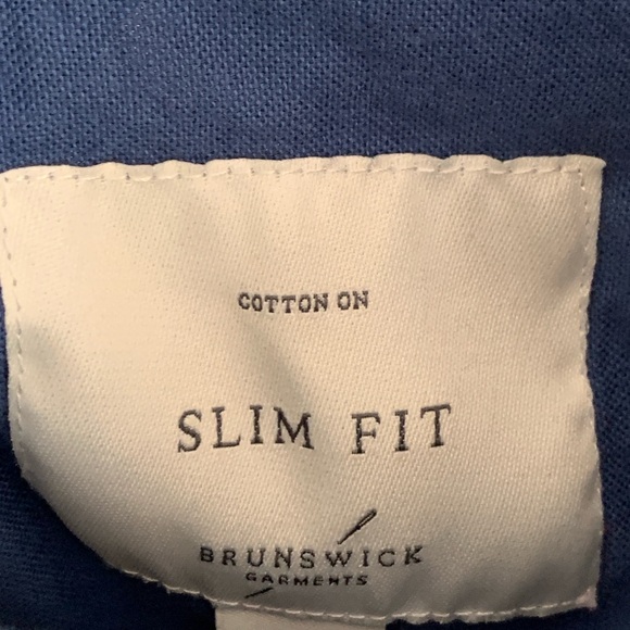 Brunswick Garments
Size Small/Slim Fit
Blue
Very Lightly used - Picture 2 of 2